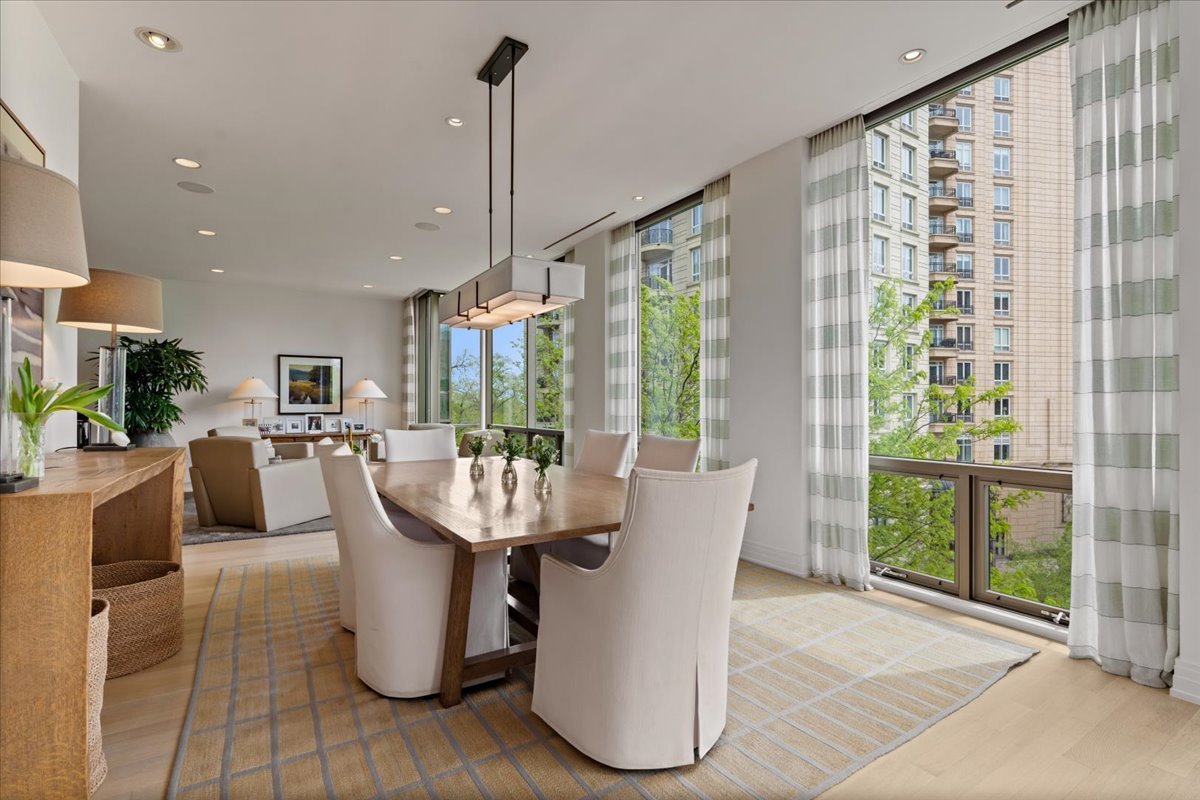 422 West Deming Place Chicago IL 60614