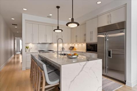 422 West Deming Place Chicago IL 60614