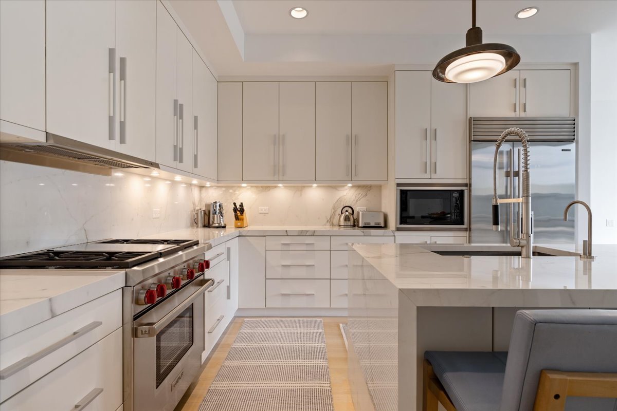 422 West Deming Place Chicago IL 60614