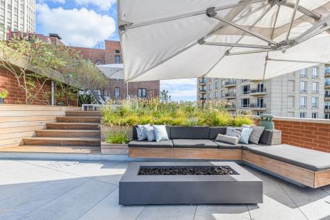 422 West Deming Place Chicago IL 60614