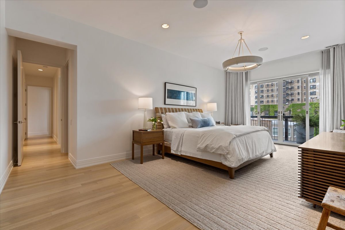 422 West Deming Place Chicago IL 60614