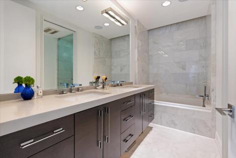 422 West Deming Place Chicago IL 60614
