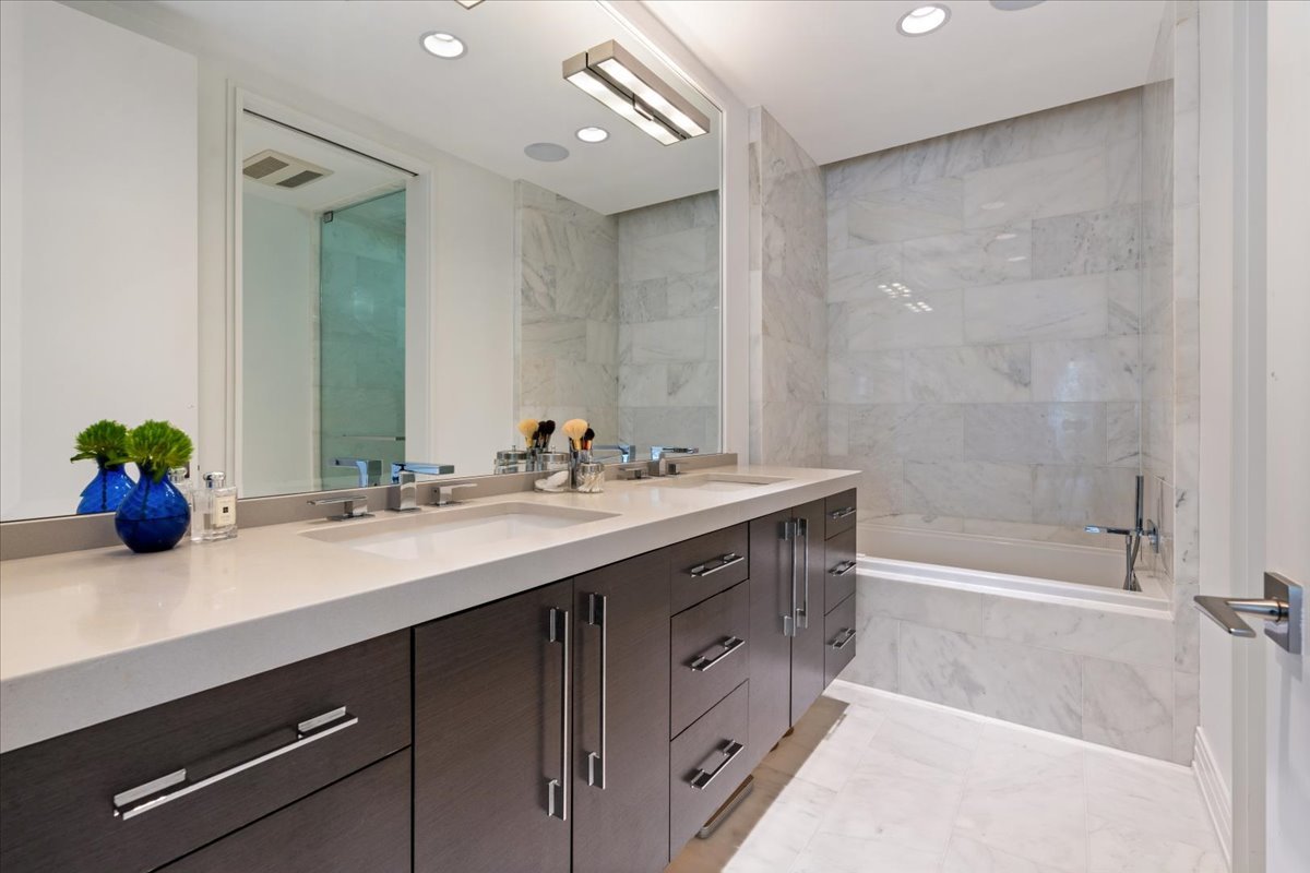 422 West Deming Place Chicago IL 60614