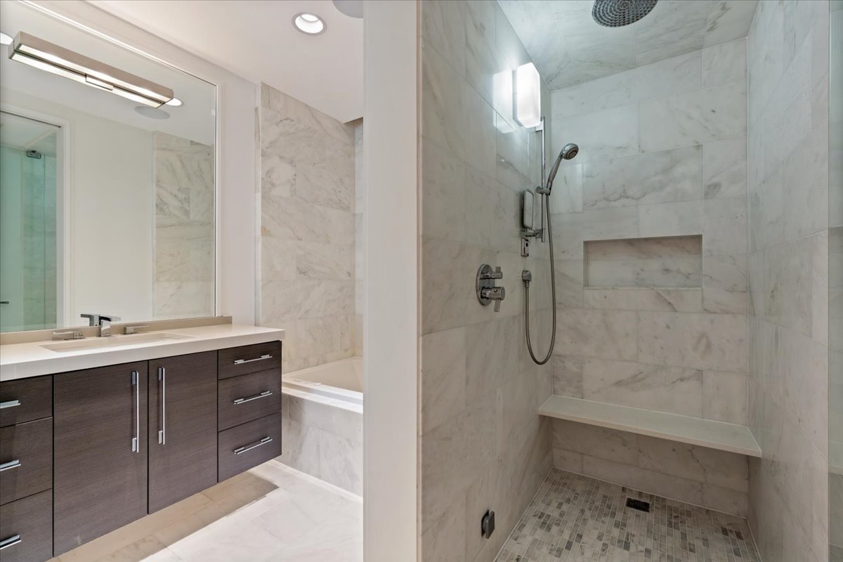 422 West Deming Place Chicago IL 60614