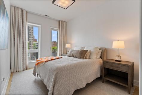 422 West Deming Place Chicago IL 60614