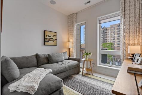 422 West Deming Place Chicago IL 60614