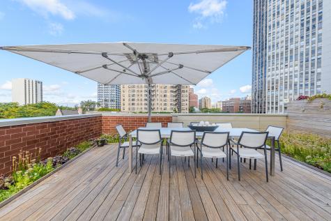 422 West Deming Place Chicago IL 60614