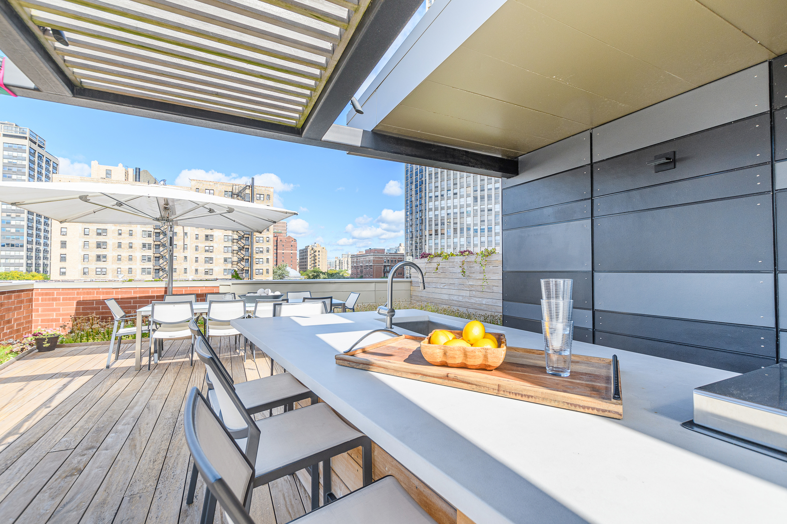 422 West Deming Place Chicago IL 60614