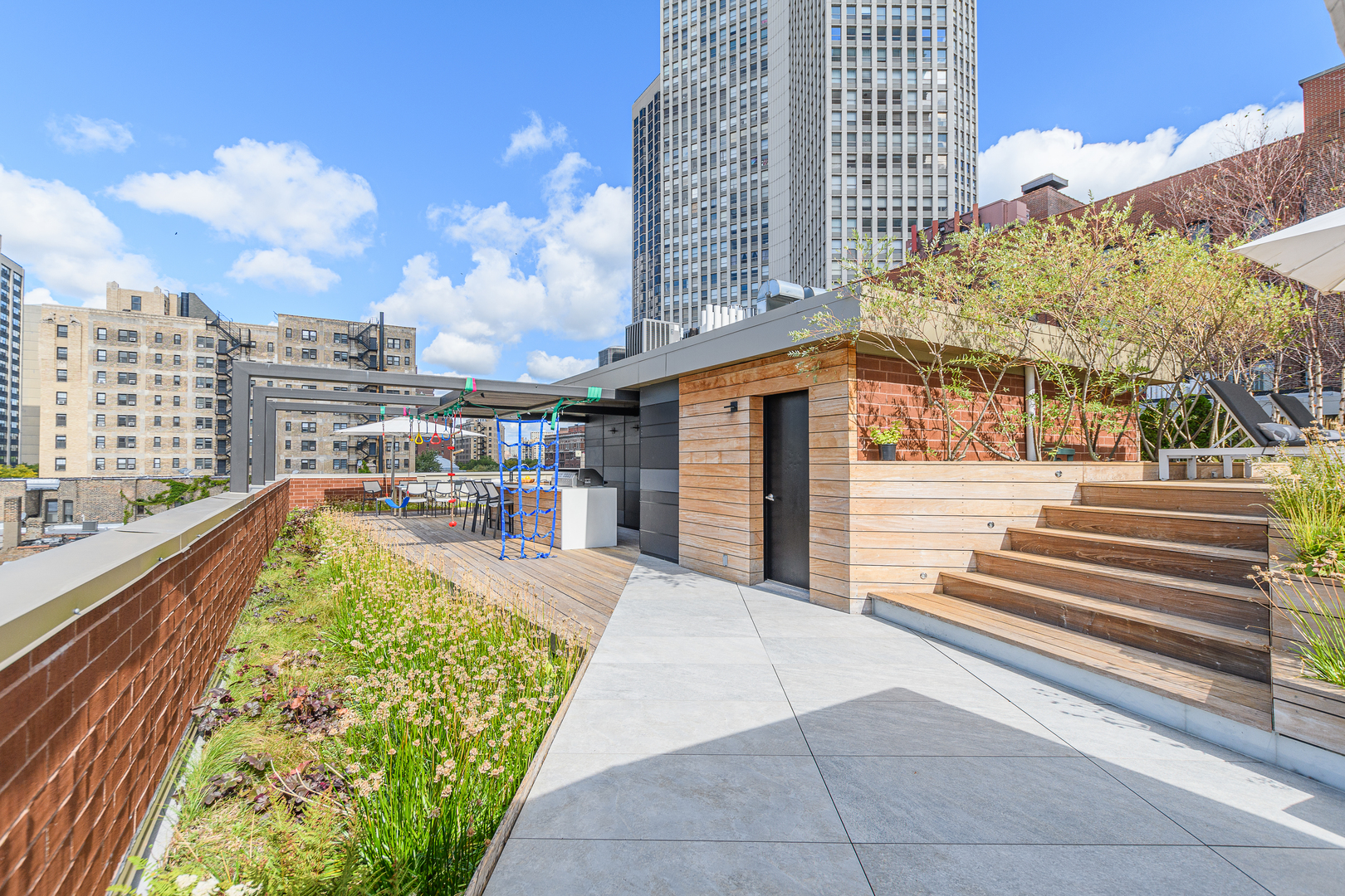 422 West Deming Place Chicago IL 60614