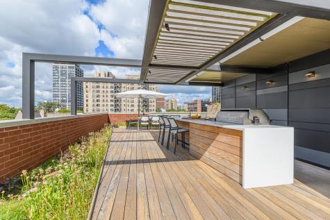422 West Deming Place Chicago IL 60614