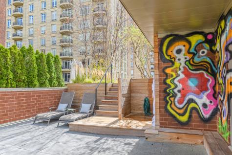 422 West Deming Place Chicago IL 60614