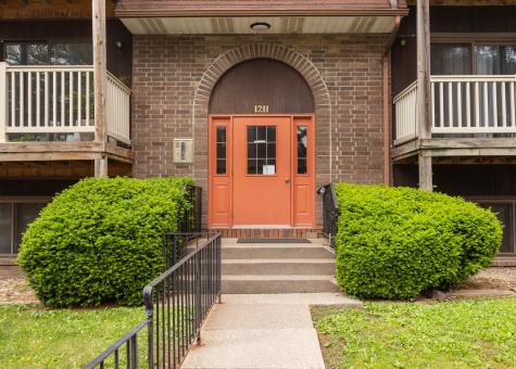 1211 48TH Avenue East Moline IL 61244