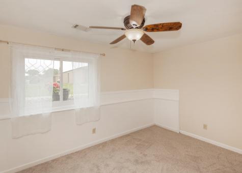 1211 48TH Avenue East Moline IL 61244