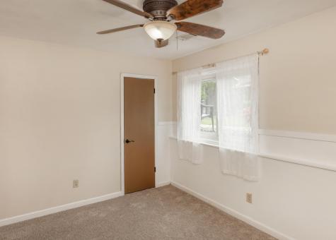 1211 48TH Avenue East Moline IL 61244