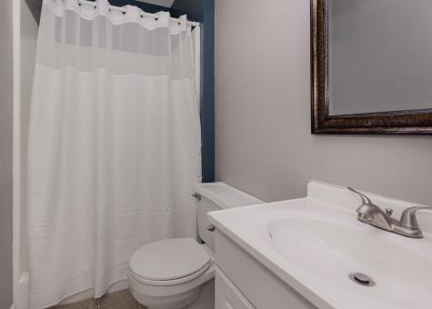 1211 48TH Avenue East Moline IL 61244