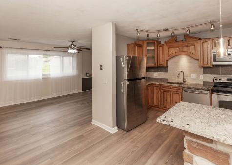1211 48TH Avenue East Moline IL 61244