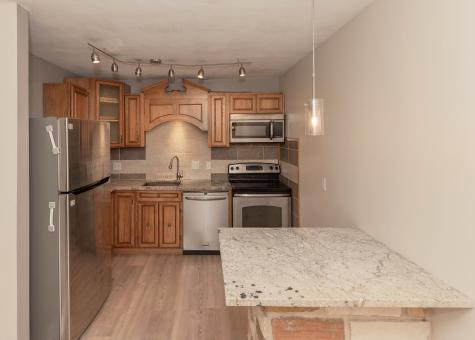 1211 48TH Avenue East Moline IL 61244