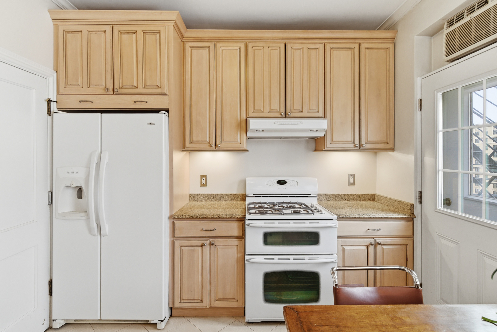 2912 North Commonwealth Avenue Chicago IL 60657