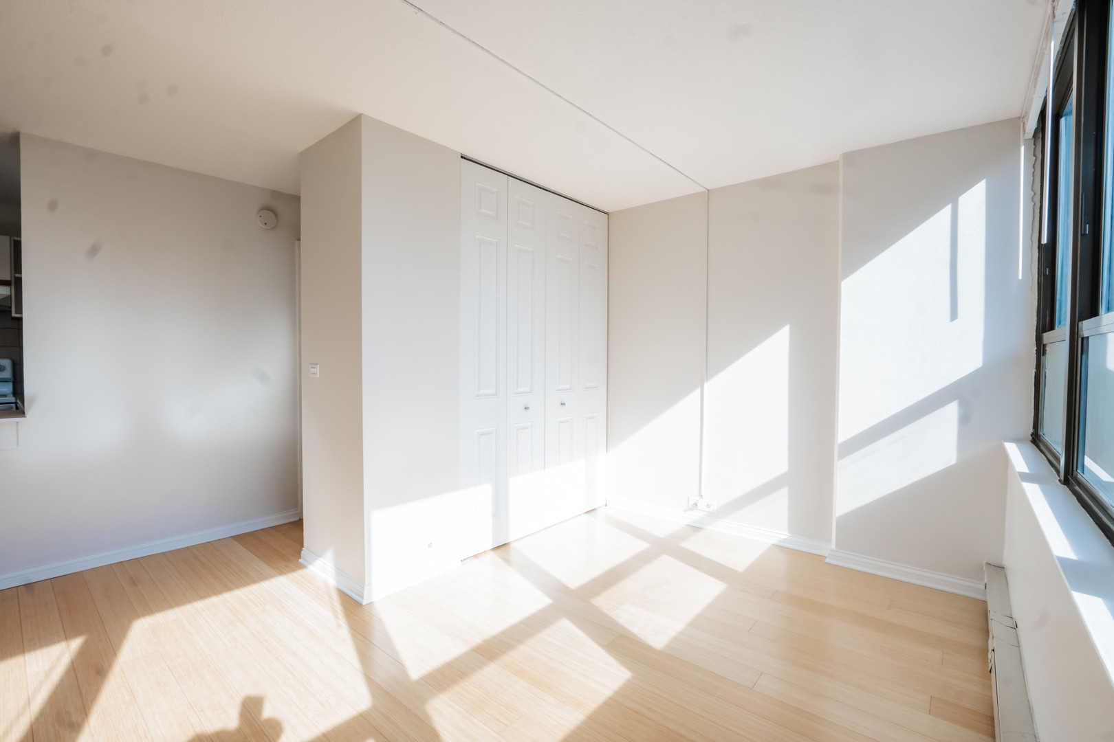 2740 North Pine Grove Avenue Chicago IL 60614