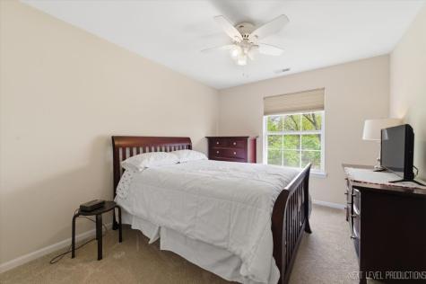 710 Riding Lane St. Charles IL 60174