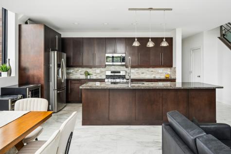 3946 North Ravenswood Avenue Chicago IL 60613