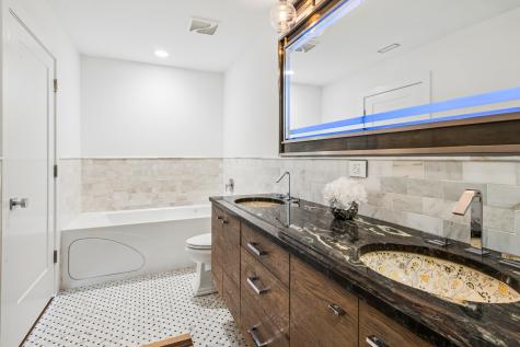 3946 North Ravenswood Avenue Chicago IL 60613