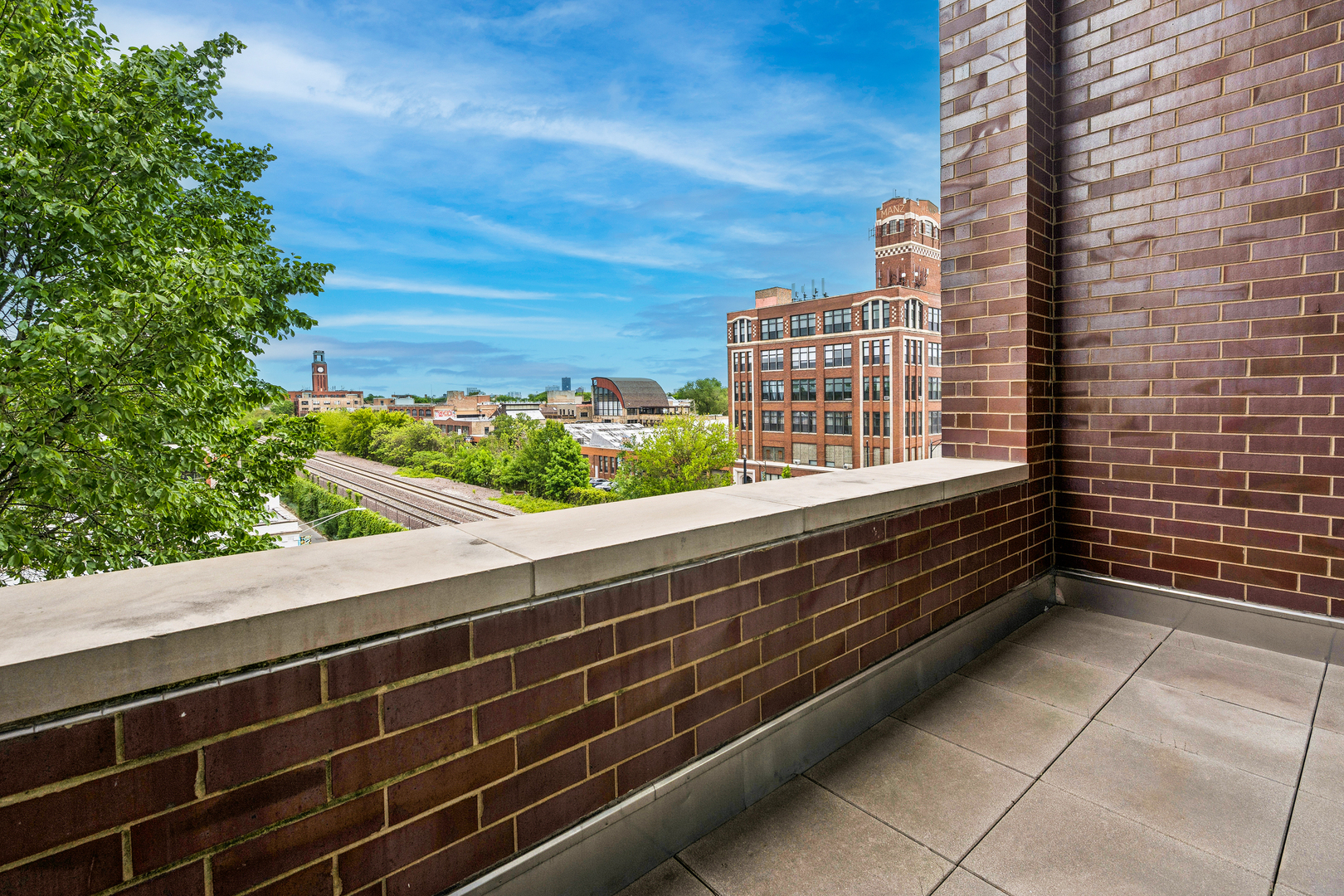 3946 North Ravenswood Avenue Chicago IL 60613