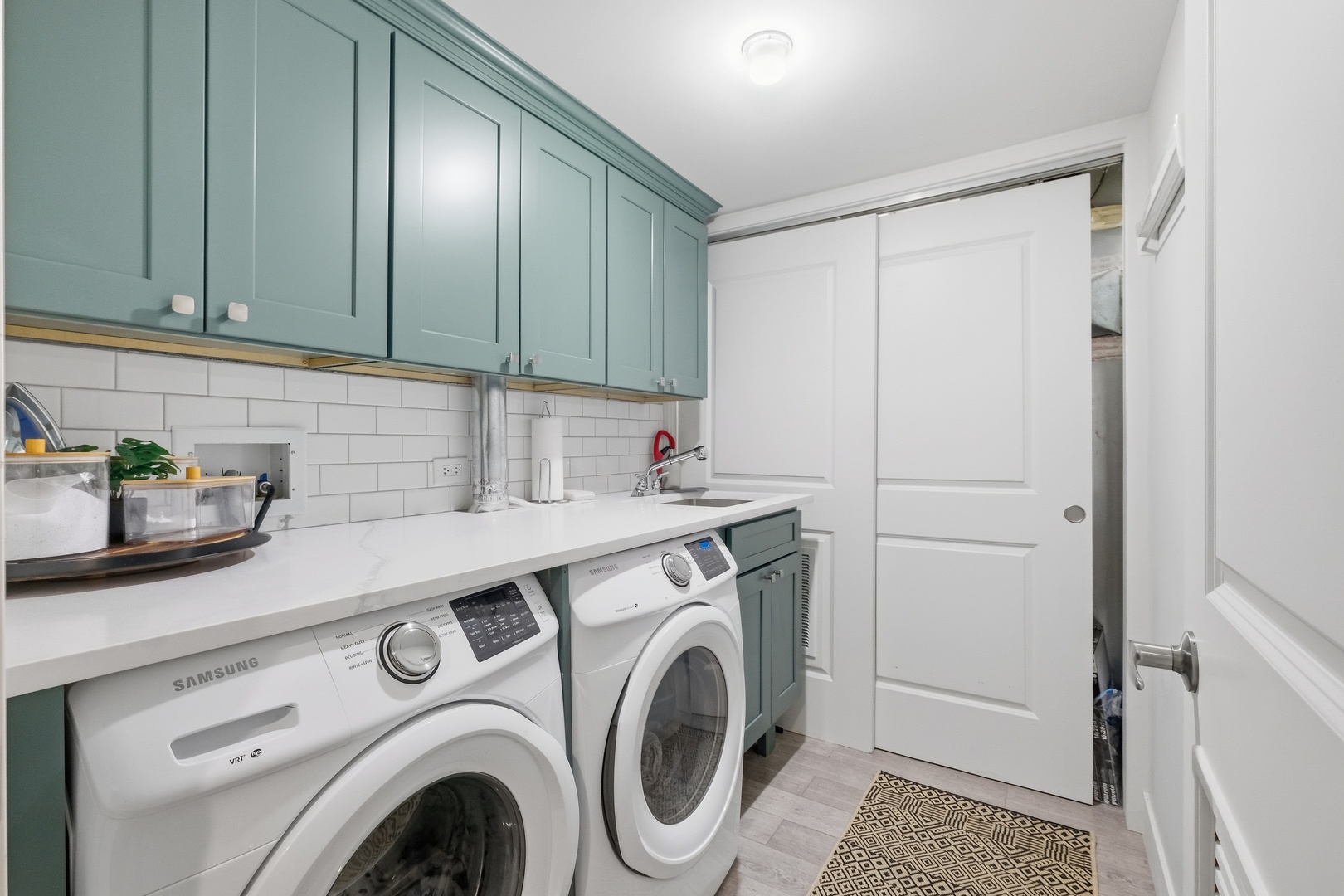 2743 North Ashland Avenue Chicago IL 60614