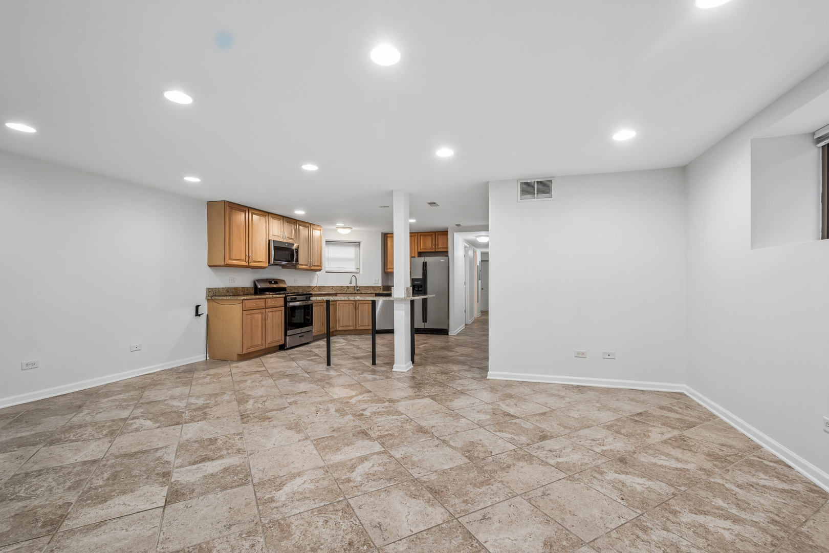 1416 West Carmen Avenue Chicago IL 60640