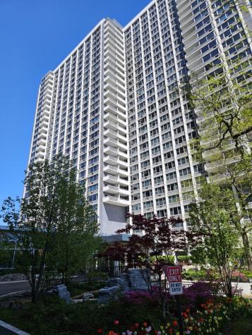 4250 North Marine Drive Chicago IL 60613