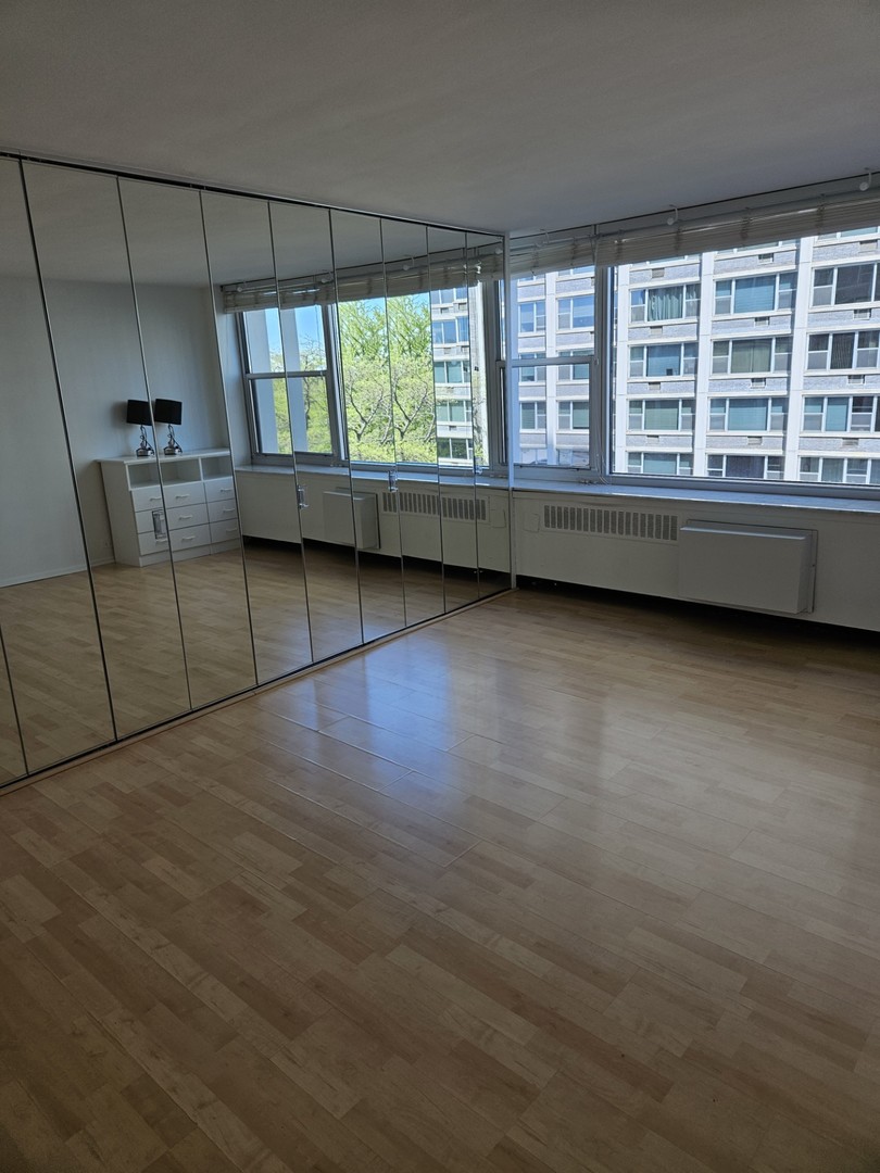 4250 North Marine Drive Chicago IL 60613