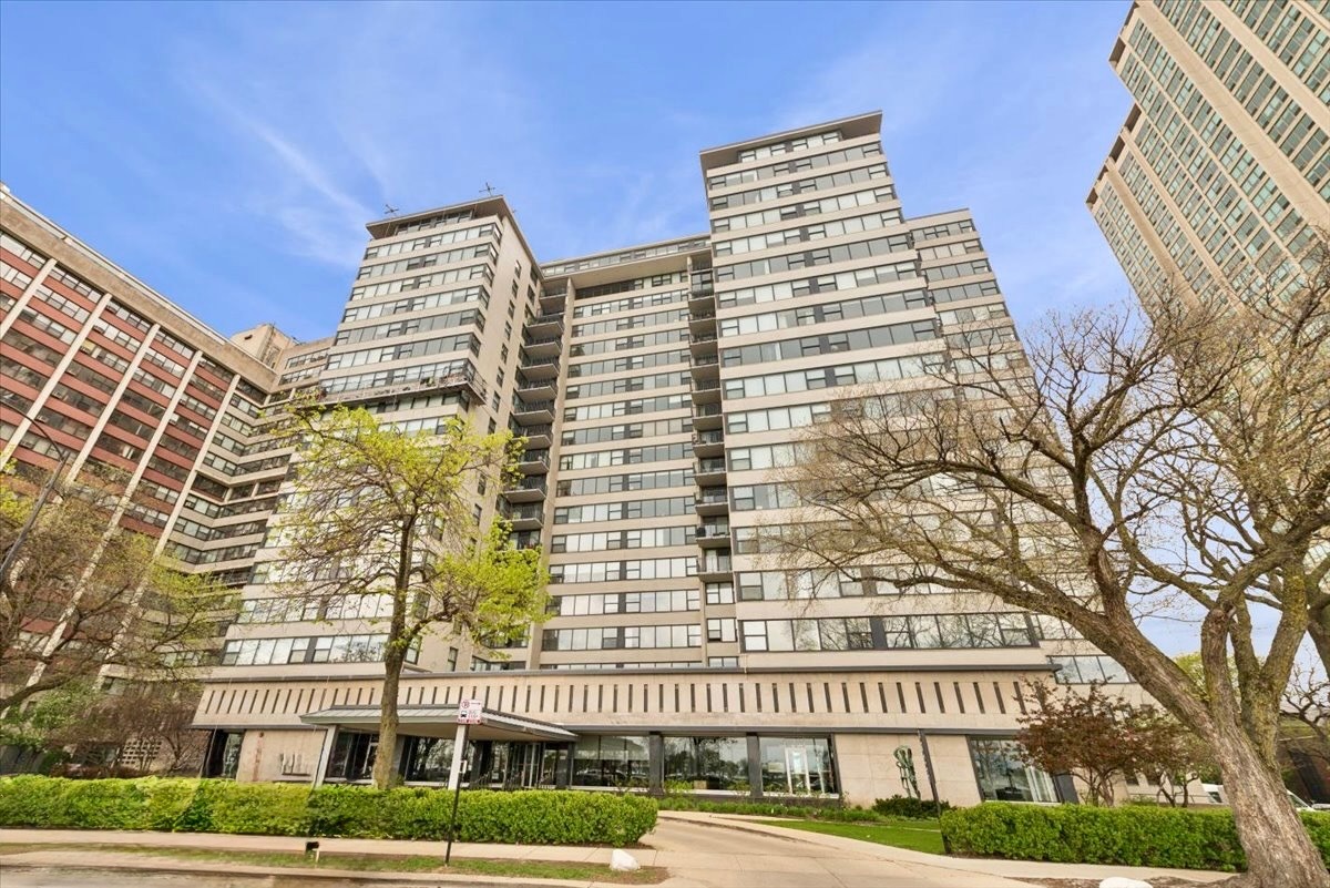 3440 North Lake Shore Drive Chicago IL 60657
