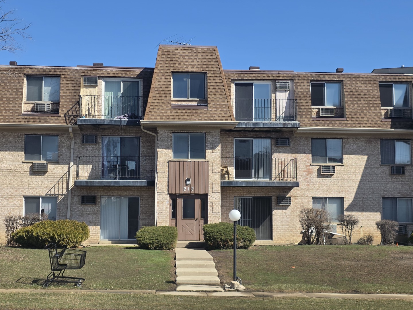 212 Shorewood Drive Glendale Heights IL 60139