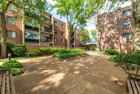 2200 Bouterse Street Park Ridge IL 60068