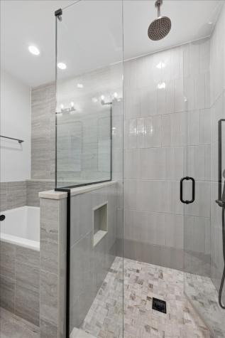 4537 North Clark Street Chicago IL 60640
