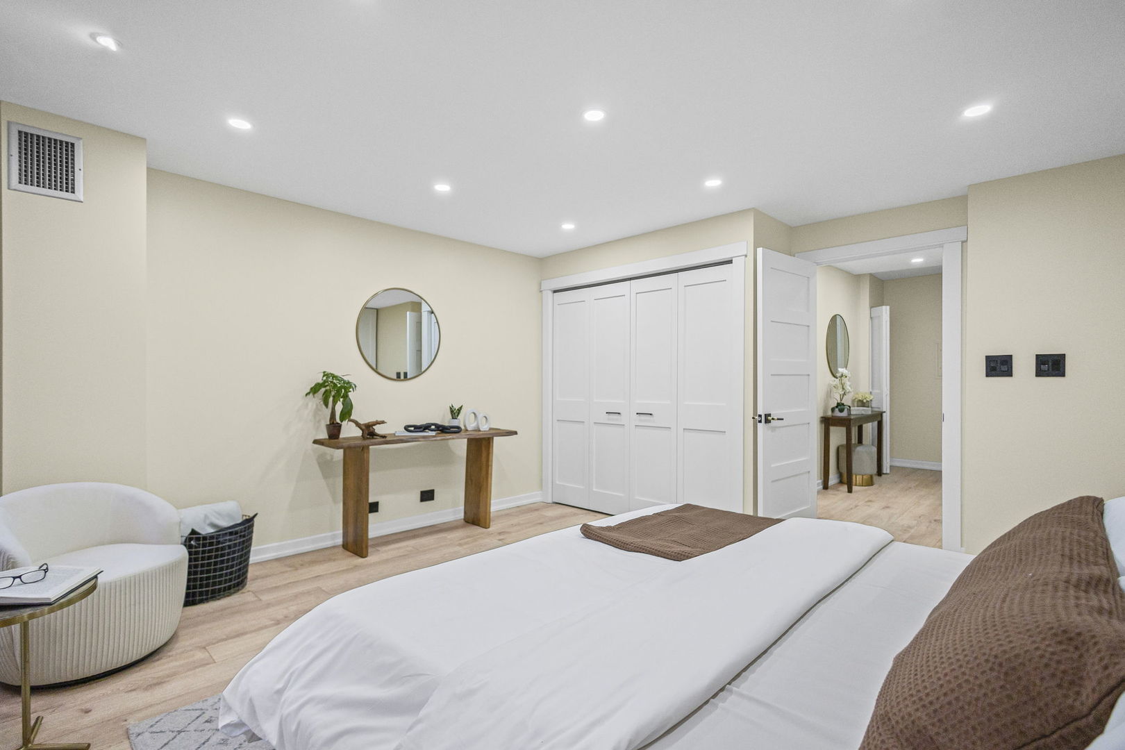 100 East Walton Street Chicago IL 60611