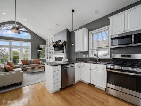3027 North Racine Avenue Chicago IL 60657