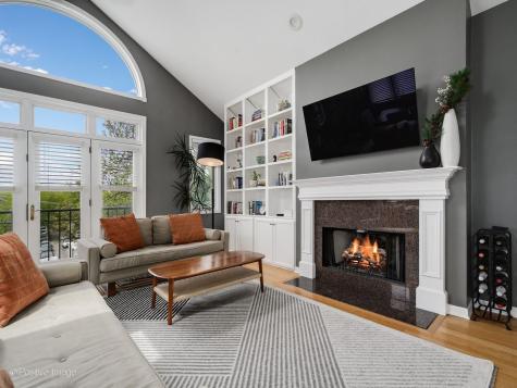 3027 North Racine Avenue Chicago IL 60657
