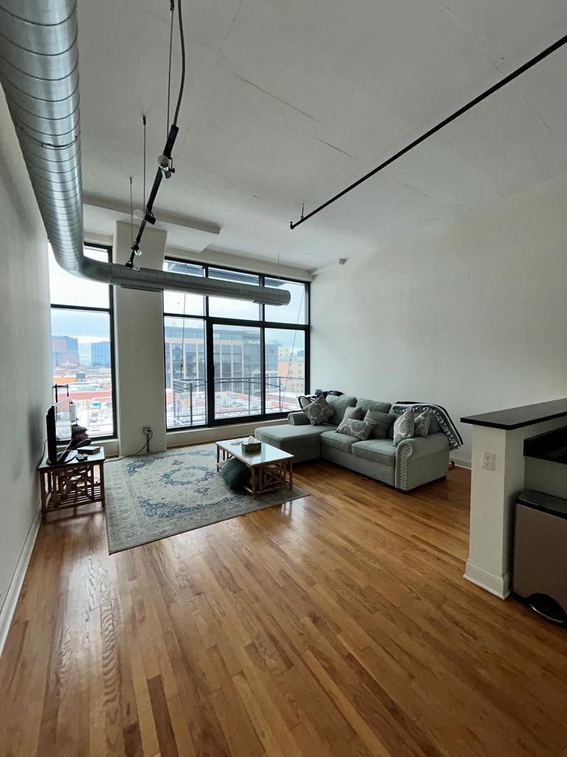 1224 West Van Buren Street Chicago IL 60607