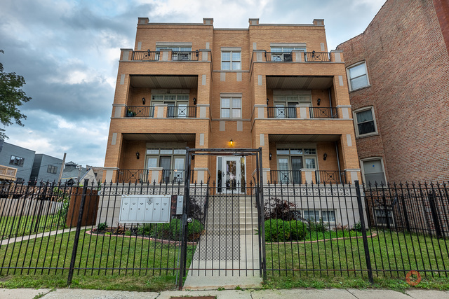 4417 South Calumet Avenue Chicago IL 60653