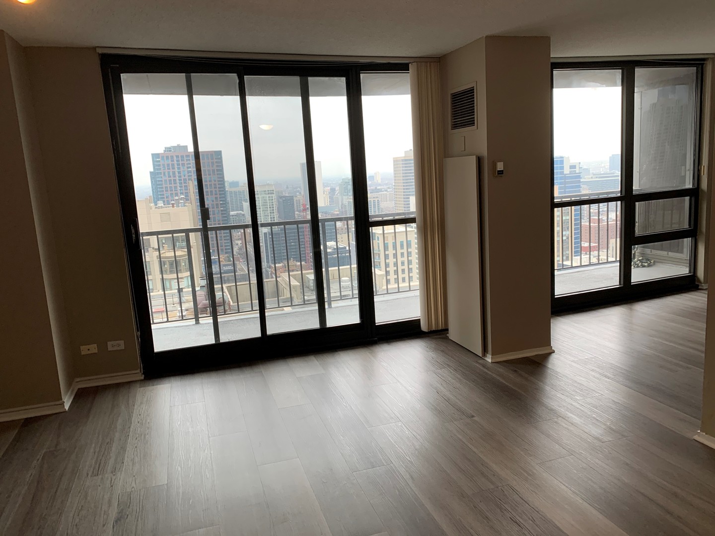 10 East Ontario Street Chicago IL 60611