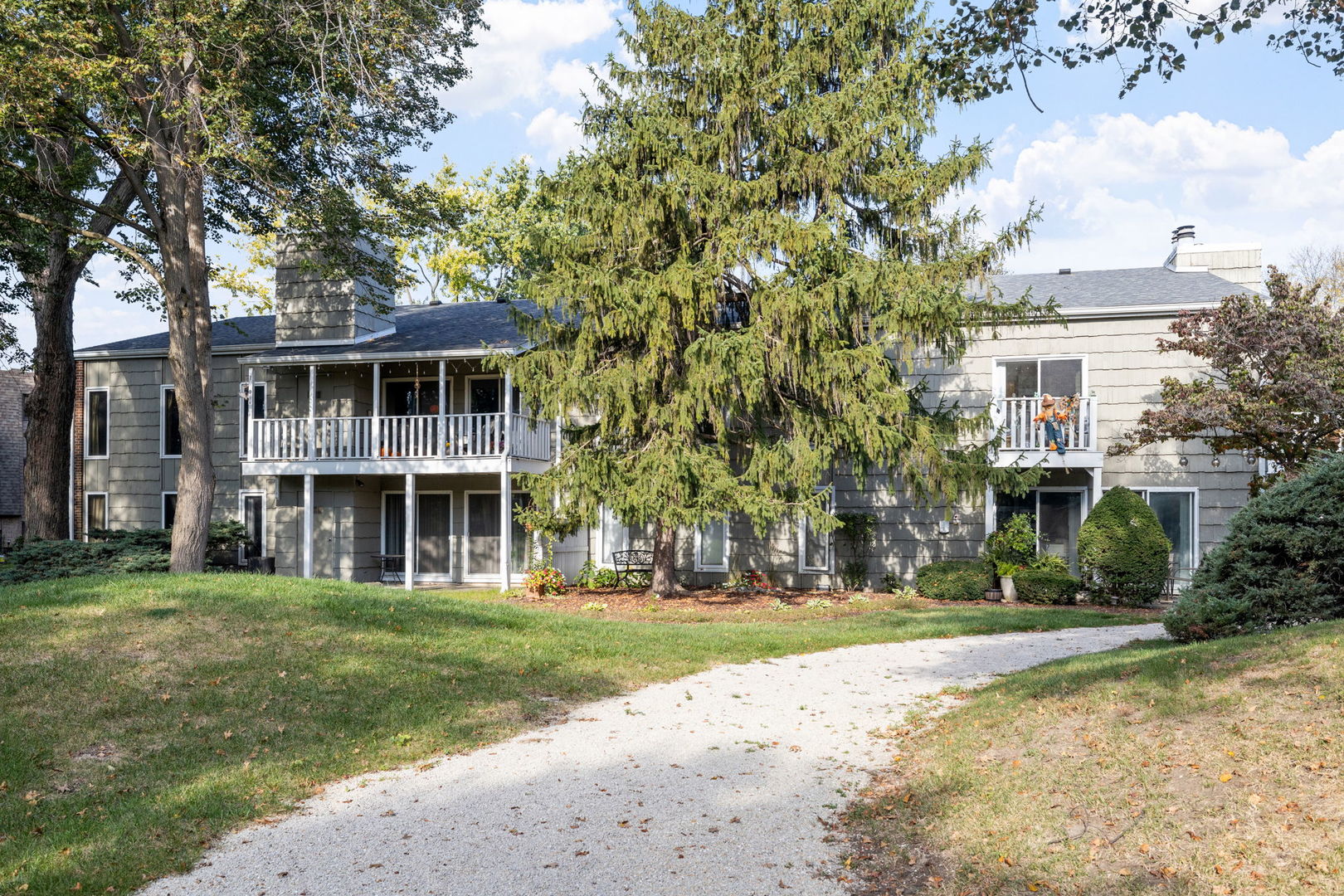 1420 Stonebridge Trail Wheaton IL 60189