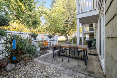 1420 Stonebridge Trail Wheaton IL 60189