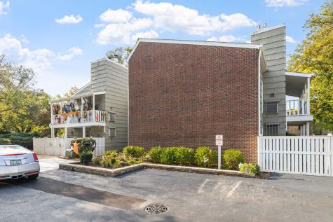 1420 Stonebridge Trail Wheaton IL 60189