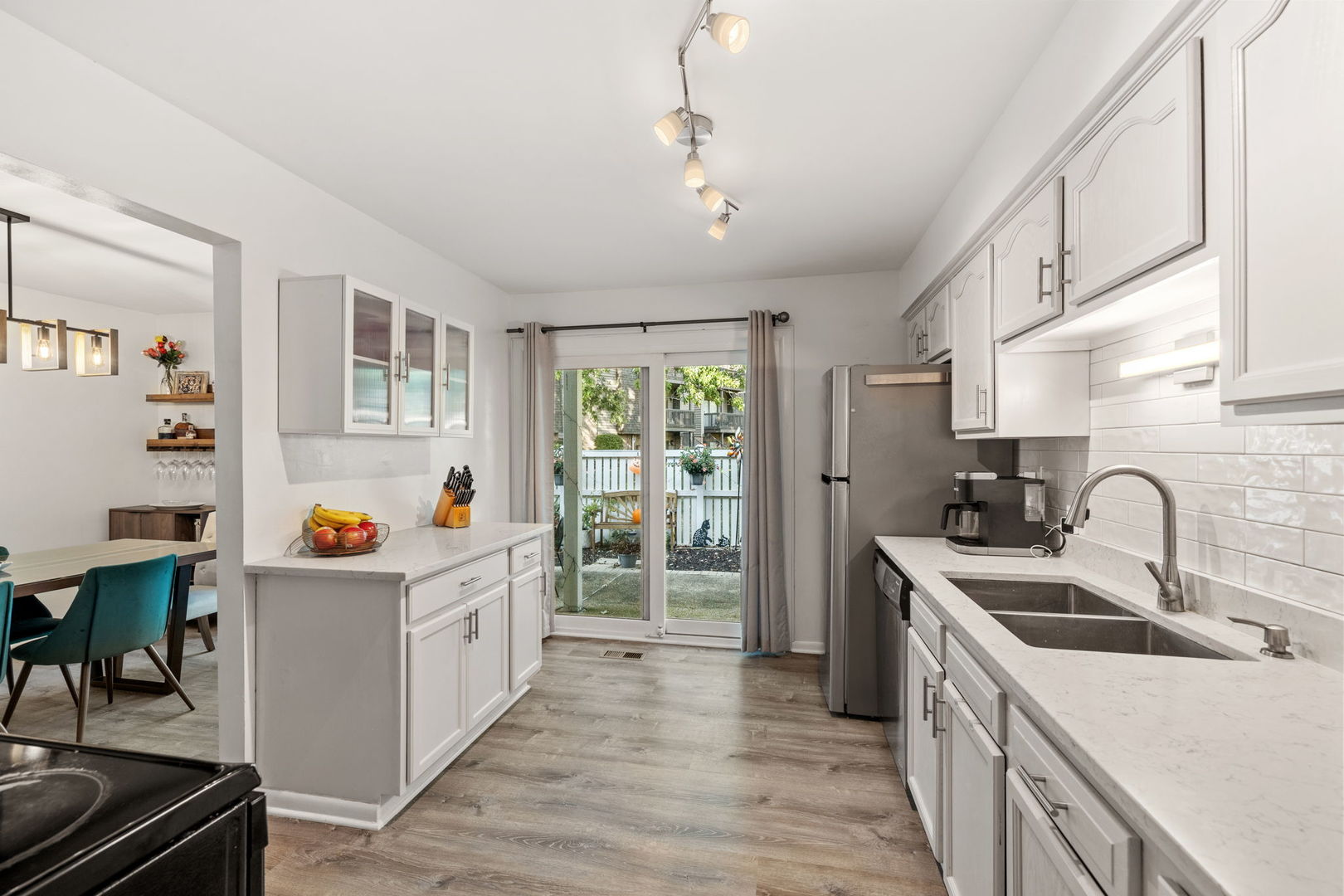 1420 Stonebridge Trail Wheaton IL 60189