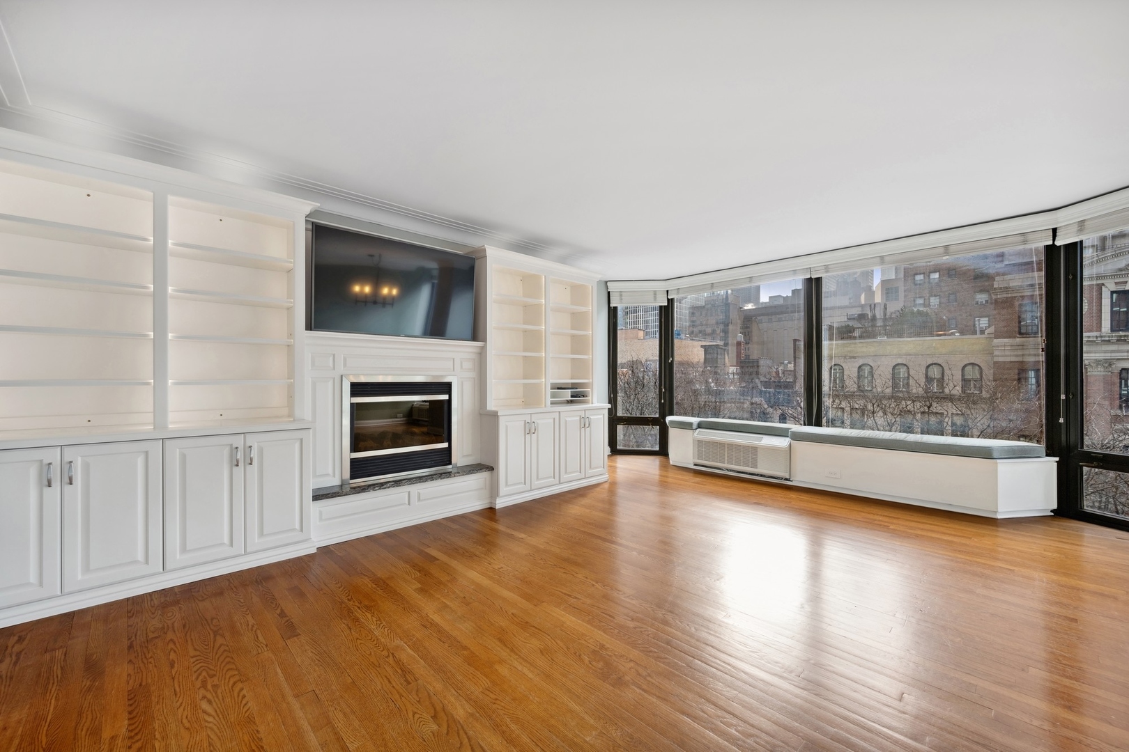 50 East Bellevue Place Chicago IL 60611