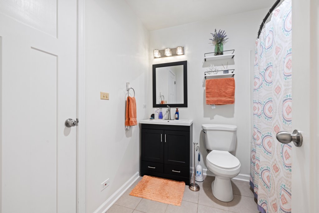 306 Sandpebble Lane Aurora IL 60504