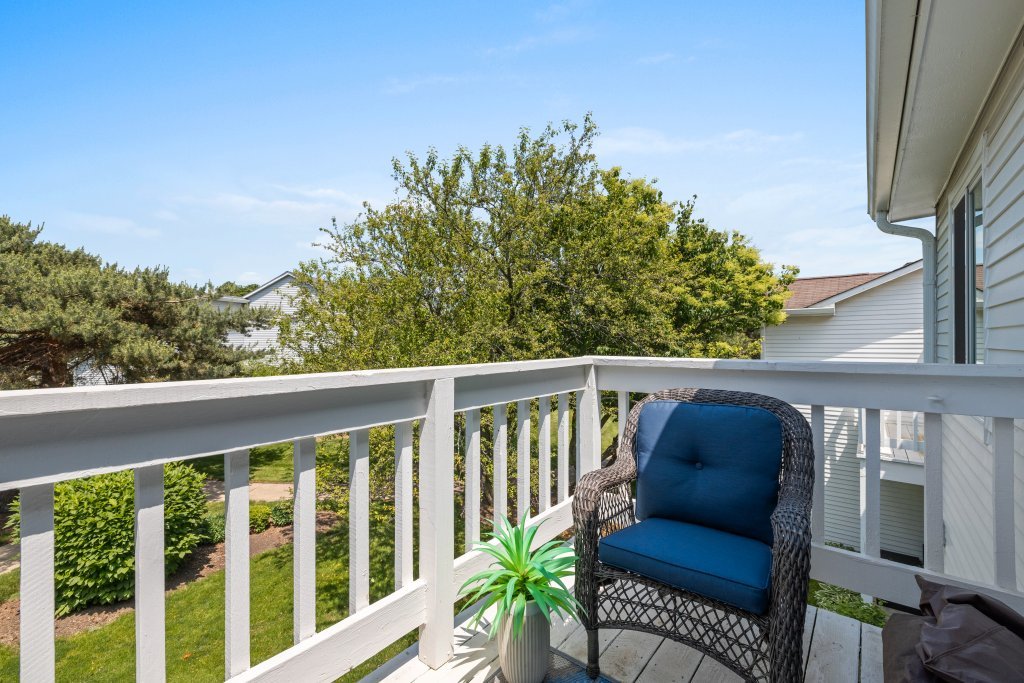 306 Sandpebble Lane Aurora IL 60504