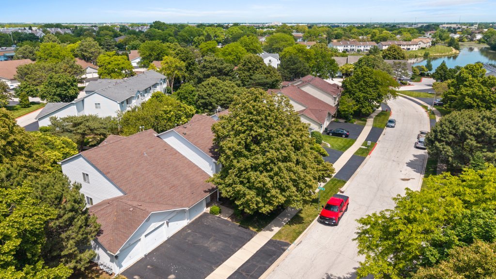 306 Sandpebble Lane Aurora IL 60504
