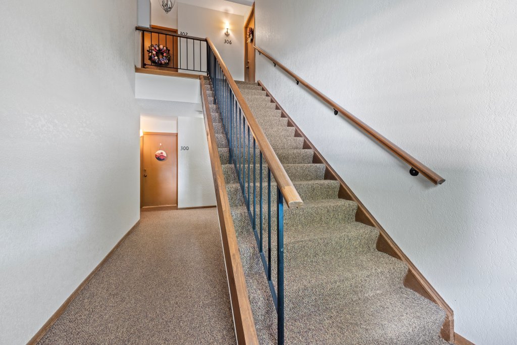 306 Sandpebble Lane Aurora IL 60504